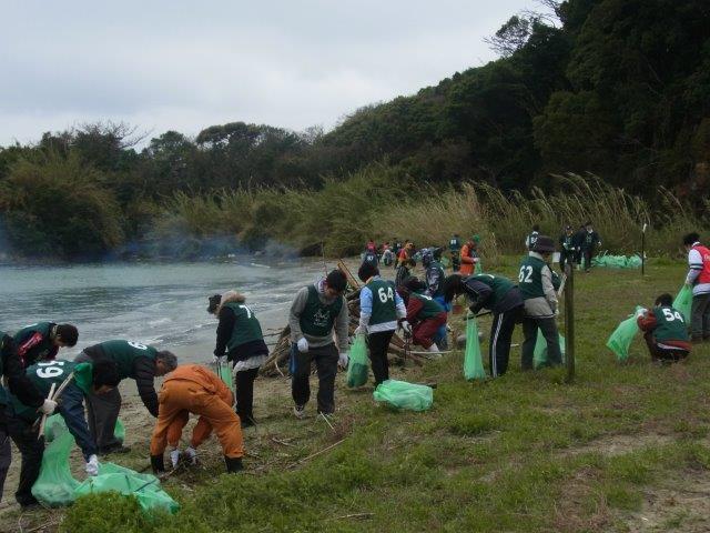 水辺とふれあいプロジェクト　海岸周辺清掃